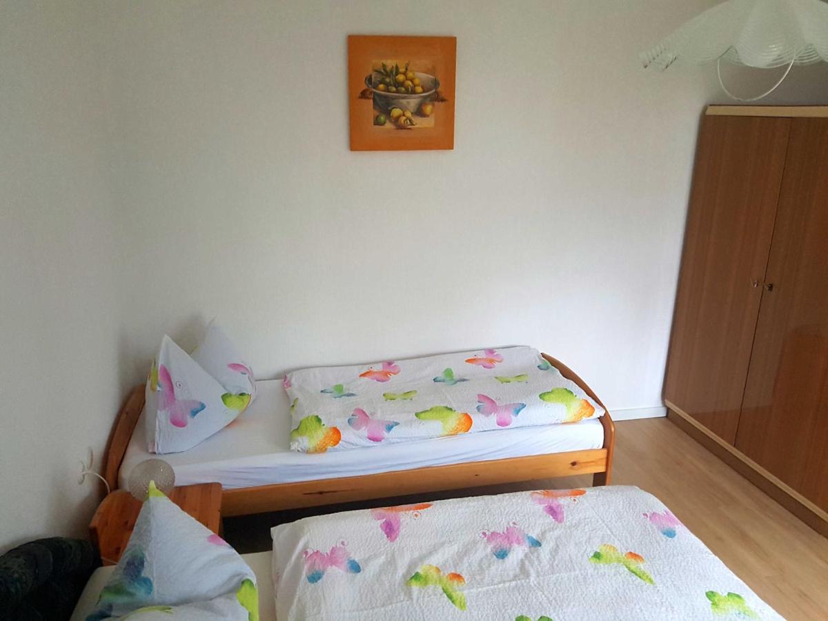 Bungalow Weidling Хаселфелде Екстериор снимка